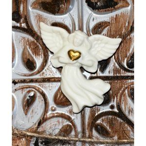 Lenox Christmas Angel holding Gold Heart Pin/Broach NIB